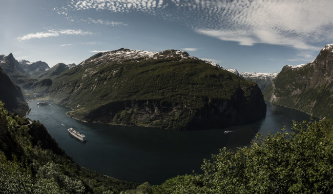Geiranger, Norway - GPS 62.125947, 7.166990 - Panasonic GH4 + Samyang 7.5mm, f/3.5 -  - 1/320 - f/3.5 - ISO100