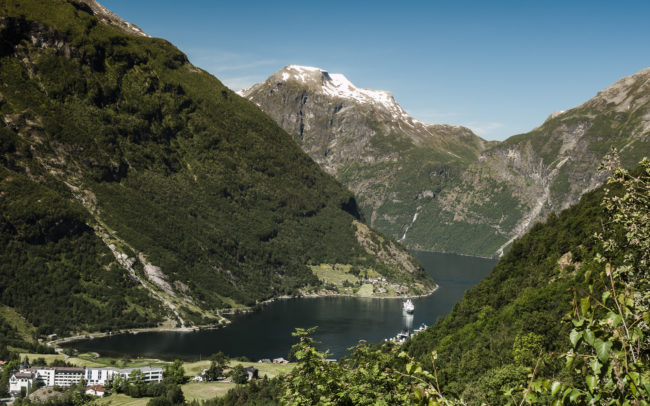 Maråk, Norway - GPS 62.095692, 7.225148 - Panasonic GH4 + Panasonic Lumix G Vario 12-35mm/2,8 OIS - 48mm - 1/40 - f/8.0 - ISO100