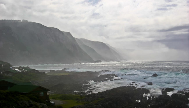 Stormsriviermond, South Africa - GPS -34.021755, 23.883027 - Canon EOS 20D + Canon EF-S 17-85mm f/4-5.6 IS USM -  - 0/1 - f/8.0 - ISO100