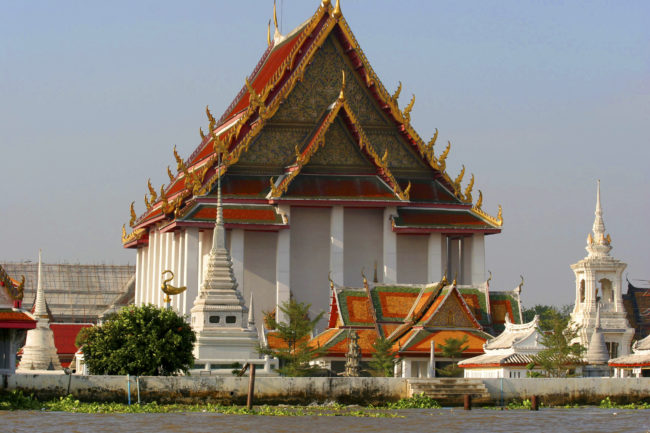 Khaosan, Thailand - GPS 13.761792, 100.490865 - Canon EOS 20D + Canon EF-S 17-85mm f/4-5.6 IS USM -  - 0/1 - f/8.0 - ISO100