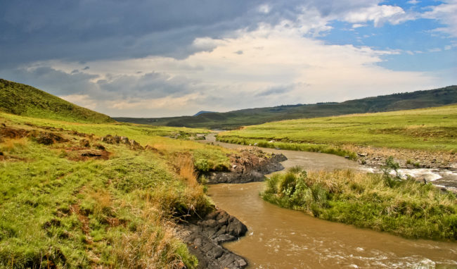 Emmaus, South Africa - GPS -28.928195, 29.279948 - Canon EOS 20D + Canon EF-S 17-85mm f/4-5.6 IS USM -  - 0/1 - f/8.0 - ISO100