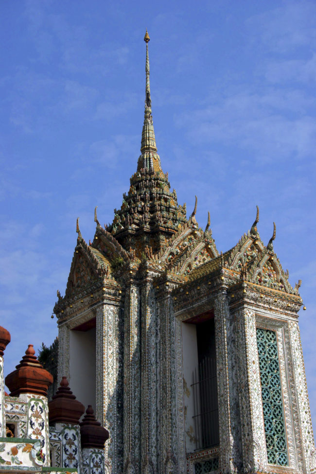 Khaosan, Thailand - GPS 13.761792, 100.490865 - Canon EOS 20D + Canon EF-S 17-85mm f/4-5.6 IS USM -  - 0/1 - f/8.0 - ISO100