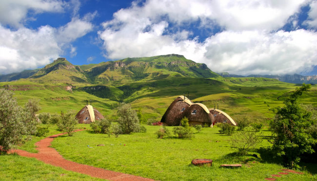 Makhwelela, South Africa - GPS -28.945403, 29.228678 - Canon EOS 20D + Canon EF-S 17-85mm f/4-5.6 IS USM -  - 0/1 - f/8.0 - ISO100