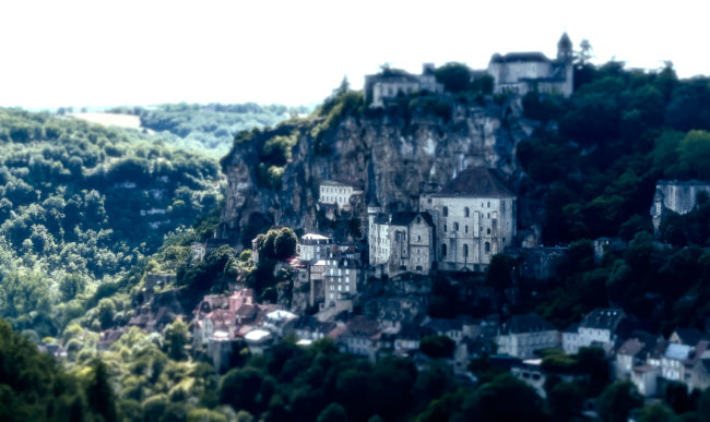 Gouaux-de-Larboust, France - GPS 44.802907, 1.627043 - Canon EOS 7D + Canon EF 70-200mm f/4 USM L IS -  - 1/50 - f/8.0 - ISO100