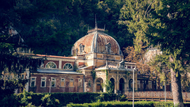 Băile Herculane, Romania - GPS 44.889627, 22.423525 - Sony A7III + SONY FE 24-105mm, F4 G OSS - 48mm - 1/125 - f/4.0 - ISO100