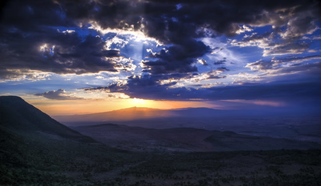 Lari, Kenya - GPS -1.022812, 36.621658 - Canon EOS 20D + Canon EF-S 17-85mm f/4-5.6 IS USM & Canon EF 70-300mm f/4-5.6 IS USM -  - 0/1 - f/8.0 - ISO100