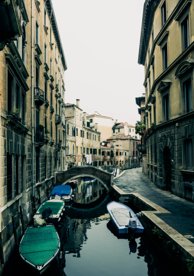 Sestière di Santa Croce, Italy - GPS 45.437788, 12.319620 - SONY DSC-RX100 + 28-100mm F1.8-4.9 -  - 1/60 - f/8.0 - ISO80