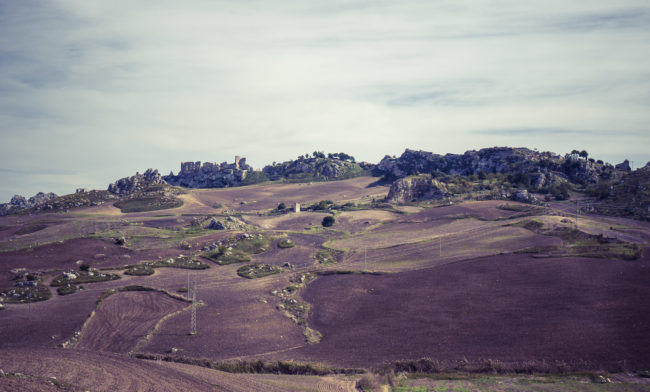 Pietraperzia, Italy - GPS 37.424482, 14.121170 - Panasonic GH4 + Panasonic Lumix G Vario 12-35mm/2,8 OIS - 46mm - 1/125 - f/8.0 - ISO200