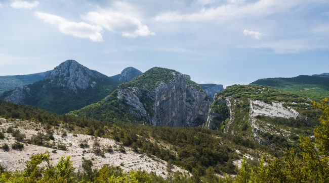 Rougon, France - GPS 43.794052, 6.396390 - Panasonic GH4 + Panasonic Lumix G Vario 12-35mm/2,8 OIS - 24mm - 1/125 - f/8.0 - ISO200
