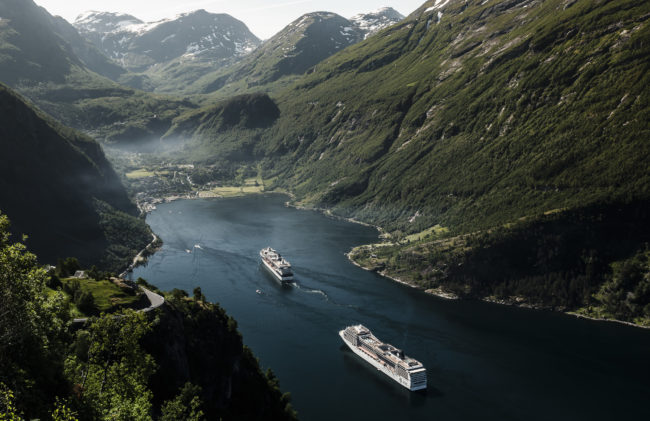 Geiranger, Norway - GPS 62.125947, 7.166990 - Panasonic GH4 + Panasonic Lumix G Vario 12-35mm/2,8 OIS - 38mm - 1/50 - f/8.0 - ISO100