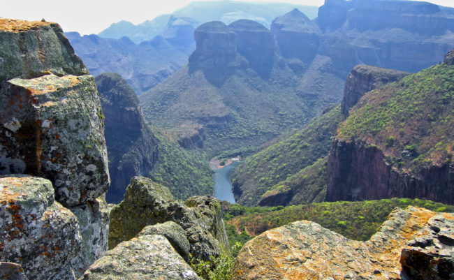 Blyde River Canyon, South Africa - GPS -24.572595, 30.799433 - Canon EOS 20D + Canon EF-S 17-85mm f/4-5.6 IS USM -  - 0/1 - f/8.0 - ISO100