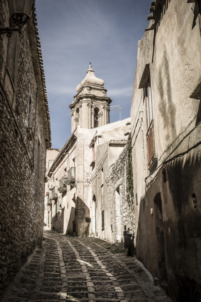 Erice, Italy - GPS 38.036777, 12.588960 - SONY DSC-RX100 + 28-100mm F1.8-4.9 - 44mm - 1/250 - f/8.0 - ISO80