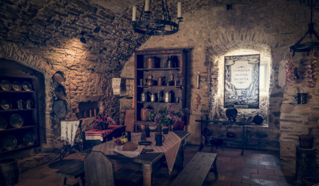 Spišské Podhradie, Slovenia - GPS 49.000478, 20.768355 - Panasonic GH4 + Panasonic Lumix G Vario 12-35mm/2,8 OIS - 24mm - 1/40 - f/2.8 - ISO800