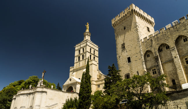Avignon, France - GPS 43.951187, 4.806642 - Canon EOS 1100D + Tamron AF 17-50mm 2,8 XR Di II LD ASL -  - 1/125 - f/8.0 - ISO100