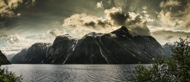 Øverås, Norway - GPS 62.542088, 8.183227 - Panasonic GH4 + Samyang 7.5mm, f/3.5 -  - 1/30 - f/8.0 - ISO100