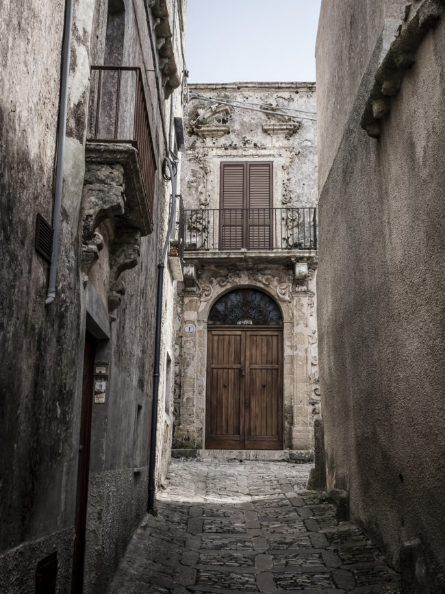 Erice, Italy - GPS 38.038237, 12.585550 - Panasonic GH4 + Panasonic Lumix G Vario 12-35mm/2,8 OIS - 40mm - 1/30 - f/8.0 - ISO200