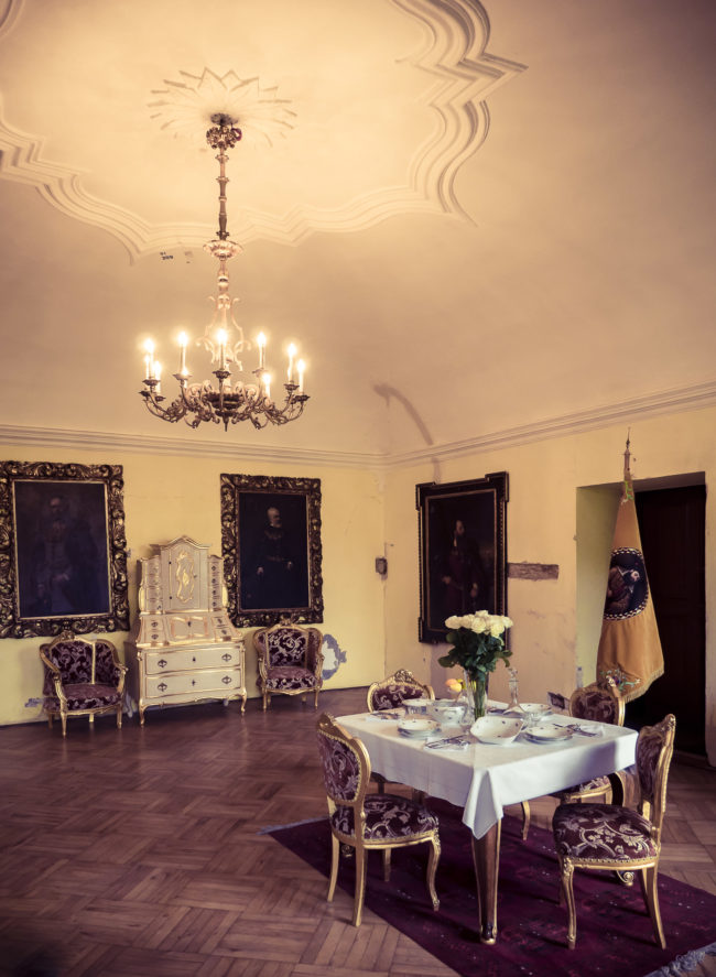 Oravský Podzámok, Slovenia - GPS 49.261947, 19.358770 - Panasonic GH4 + Panasonic Lumix G Vario 12-35mm/2,8 OIS - 24mm - 1/50 - f/2.8 - ISO640