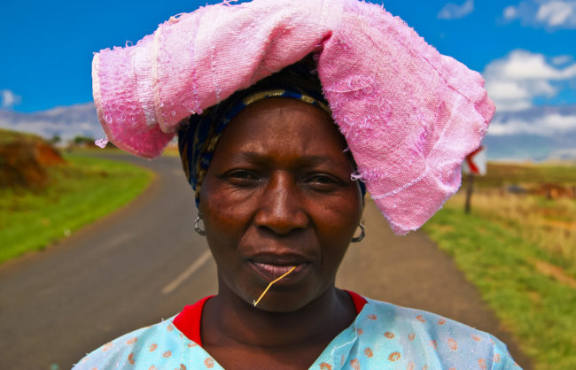 KwaMankonjane, South Africa - GPS -29.194917, 29.634718 - Canon EOS 20D + Canon EF-S 17-85mm f/4-5.6 IS USM -  - 0/1 - f/8.0 - ISO100