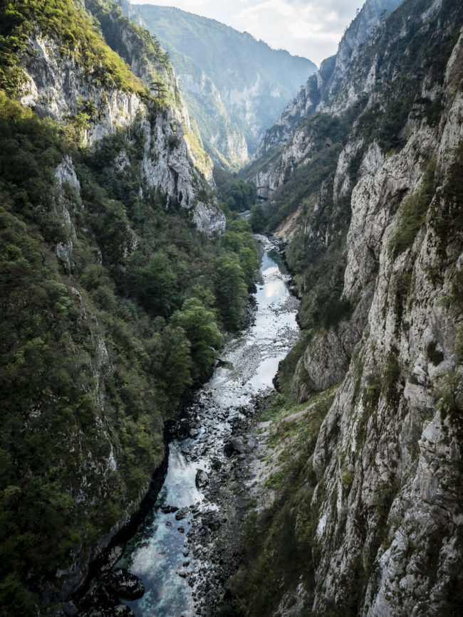 Žeično, Montenegro - GPS 43.294233, 18.851338 - Panasonic GH4 + Panasonic Lumix G Vario 12-35mm/2,8 OIS - 24mm - 1/30 - f/8.0 - ISO200