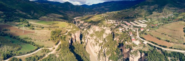 Çuadar, Albania - GPS 40.482382, 20.240714 - DJI Mavic 2 Pro + Hasselblad, L1D-20C, 28mm f2,8 - 28mm - 1/50 - f/4.5 - ISO100