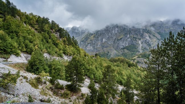 Kaprejë, Albania - GPS 42.391938, 19.716106 - Sony A7III + SONY FE 24-105mm, F4 G OSS - 24mm - 1/13 - f/4.0 - ISO100