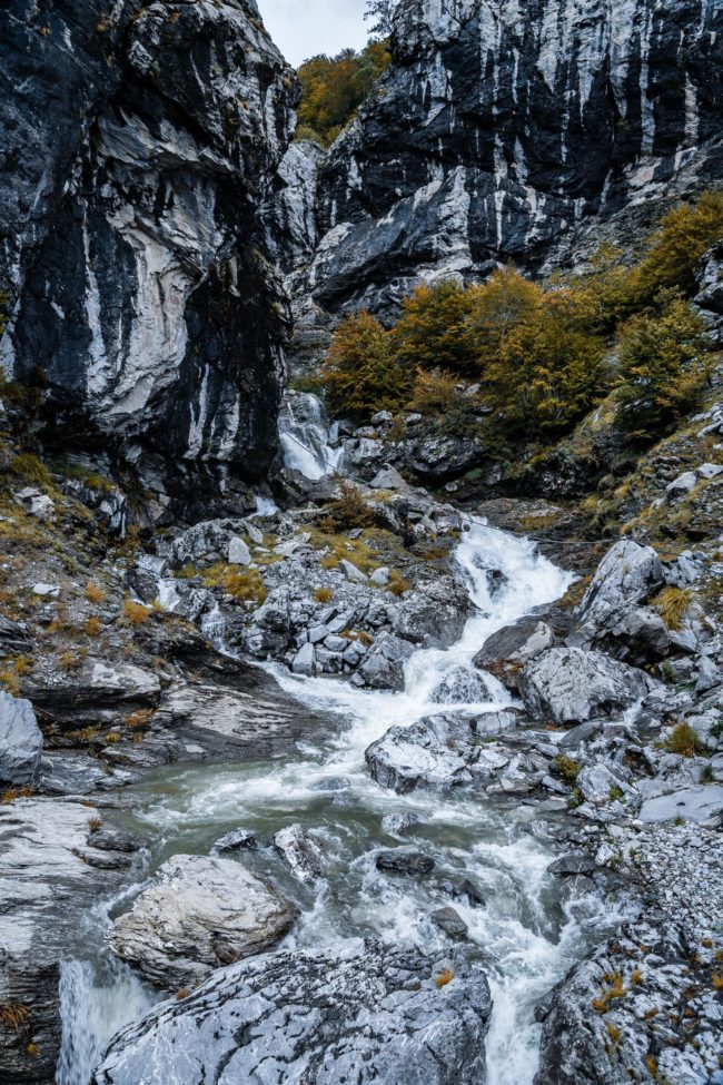 Nicaj-Shosh, Albania - GPS 42.253995, 19.756149 - Sony A7III + SONY FE 24-105mm, F4 G OSS - 24mm - 1/80 - f/8.0 - ISO320